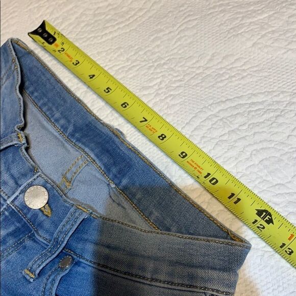 Rock & Republic Berlin cuffed skinny jeans. 2 - Picture 3 of 8